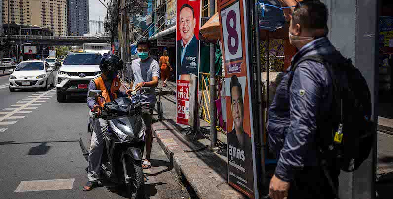 Manifesti elettorali a Bangkok, Thailandia, 12 maggio 2023 (Lauren DeCicca/Getty Images)