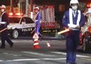 In Giappone un uomo ha accoltellato due donne e poi ha sparato a due poliziotti: tutte e quattro le persone sono morte