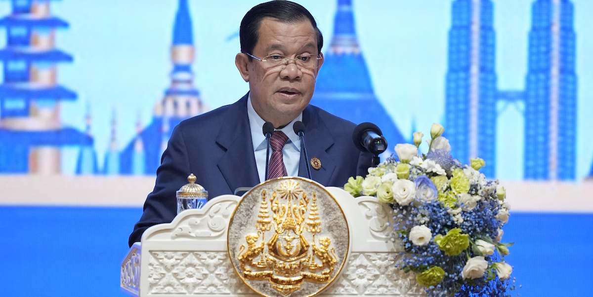 Il primo ministro cambogiano Hun Sen (AP Photo/Vincent Thian, File)