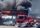 C'è stato un grosso incendio in un'azienda di materiale plastico in provincia di Parma
