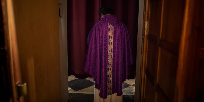 La Chiesa spagnola ha ammesso più di 900 casi di pedofilia