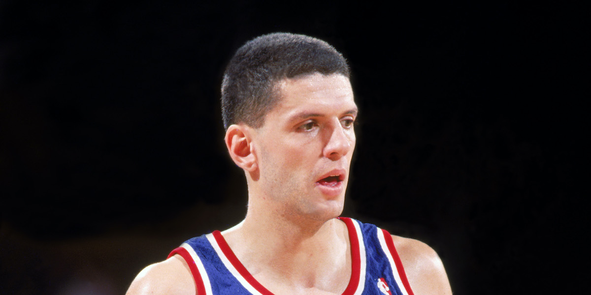 Drazen Petrovic con i New Jersey Nets nel 1992 (Tim DeFrisco/Getty Images)
