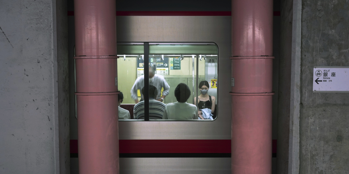 La metropolitana a Tokyo (AP Photo/Eugene Hoshiko)