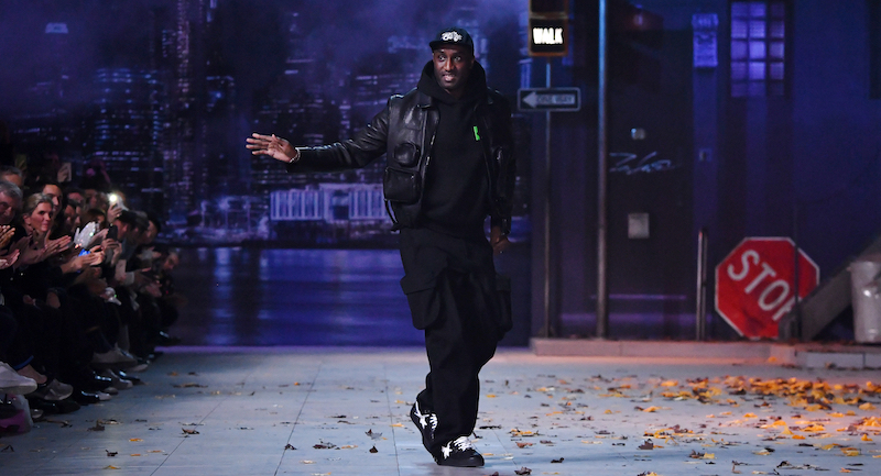 Il designer Virgil Abloh durante la sfilata uomo Louis Vuitton A/I 2019-2020 a Parigi, il 17 gennaio 2019 (Pascal Le Segretain/Getty Images)