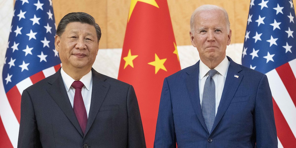 Joe Biden e Xi Jinping durante un incontro in occasione del G20 a novembre del 2022 (AP Photo/Alex Brandon)
