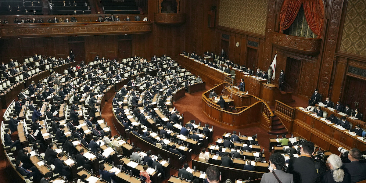 La camera bassa della Dieta, il parlamento giapponese (AP Photo/Eugene Hoshiko)