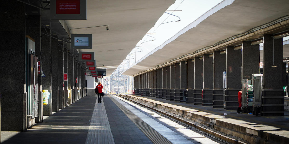 stazione napoli centrale