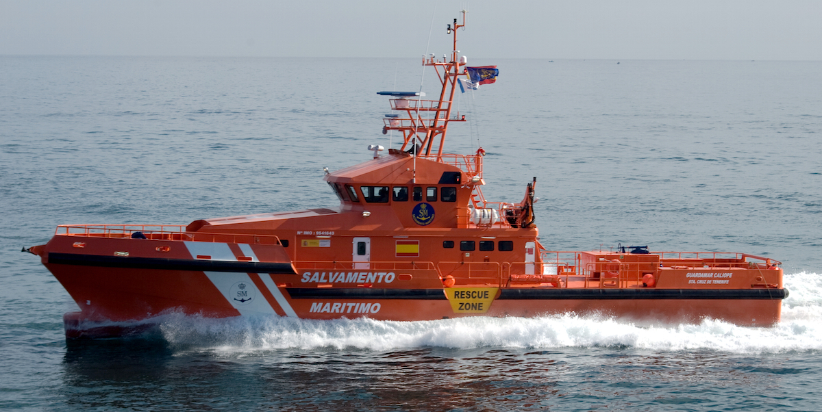 La nave dell'organizzazione spagnola Salvamento Marítimo che ha soccorso le persone migranti