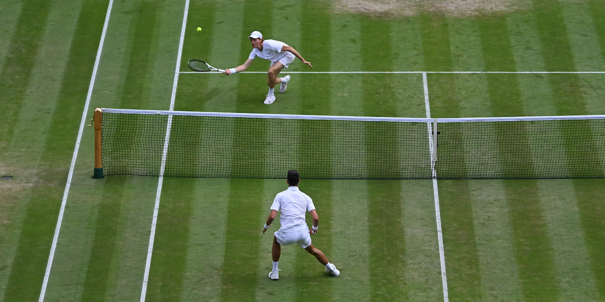 La partita tra Sinner e Djokovic nella scorsa edizione di Wimbledon (Shaun Botterill/Getty Images)