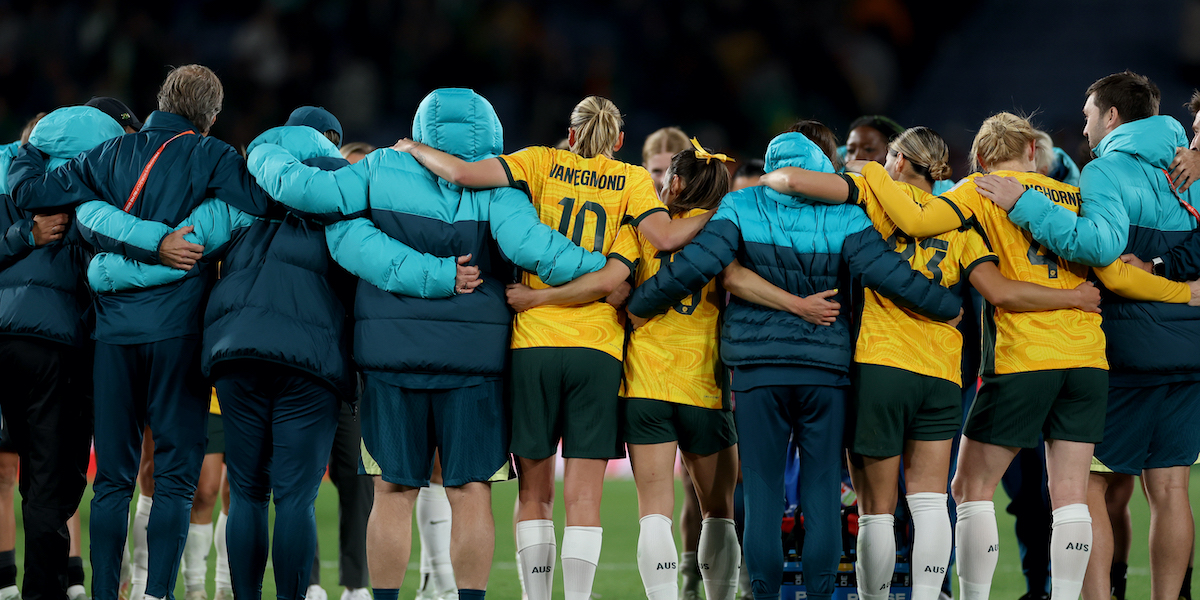 L'Australia dopo la vittoria all'esordio contro l'Irlanda (Cameron Spencer/Getty Images)