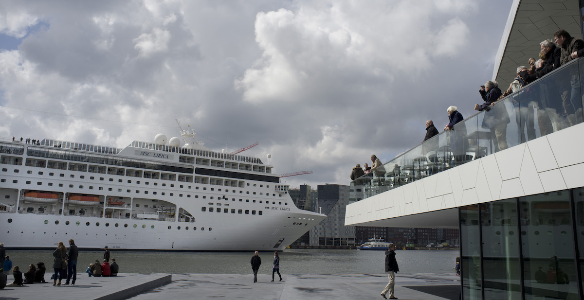 Amsterdam vuole limitare le navi da crociera