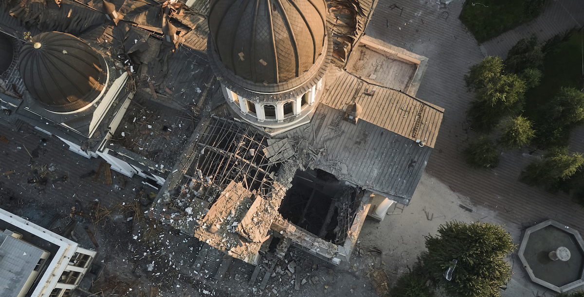 La cattedrale della Trasfigurazione danneggiata dall'attacco russo contro Odessa (AP Photo/Libkos)