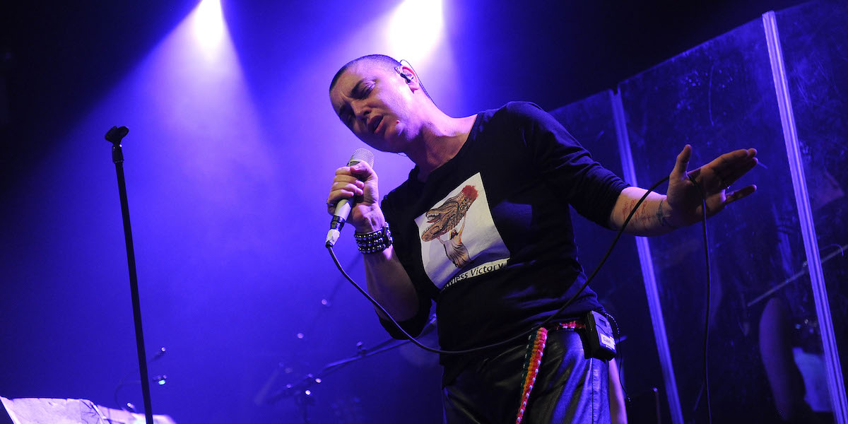 Sinéad O'Connor in concerto a New York nel 2012 (Jason Kempin/Getty Images)