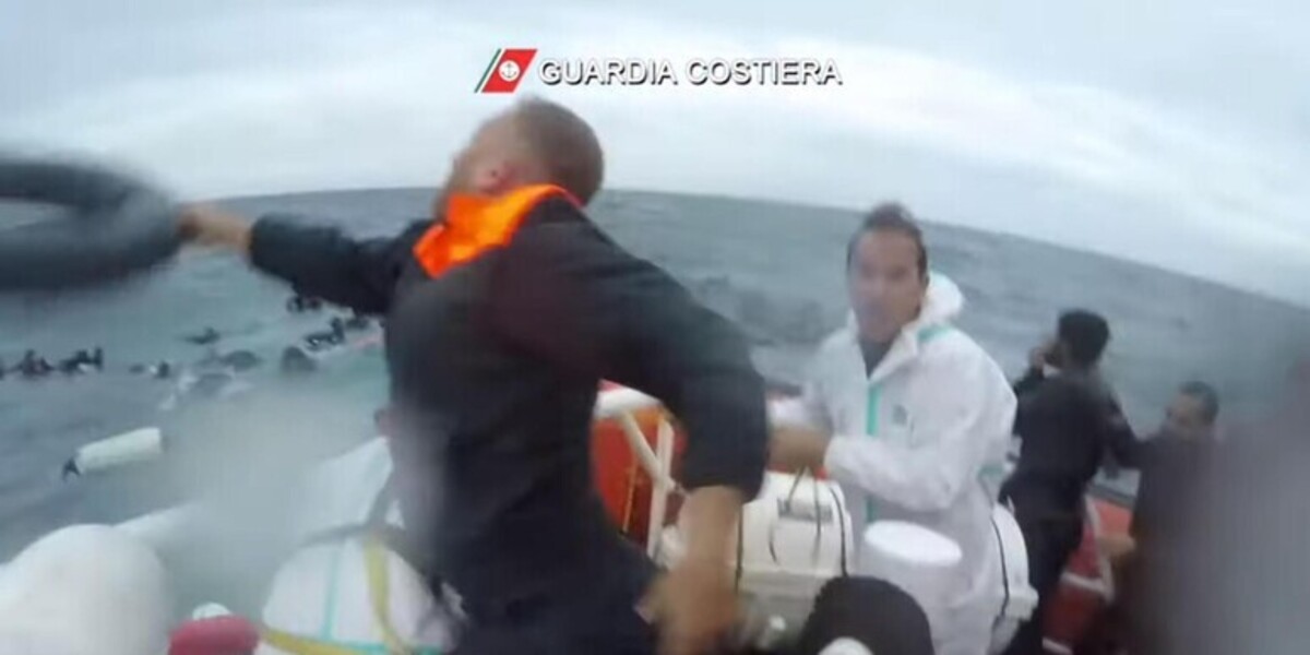 Almeno 2 persone sono morte e almeno 31 sono disperse in seguito a due naufragi al largo di Lampedusa