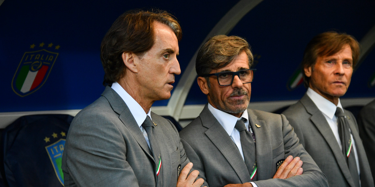 Roberto Mancini con gli assistenti Alberico Evani e Lele Oriali (Massimo Paolone/LaPresse)