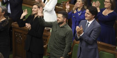 La standing ovation per un ex soldato nazista che sta imbarazzando il parlamento canadese