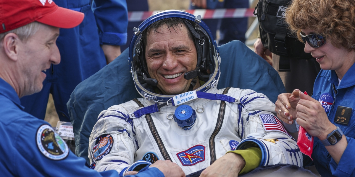 L'astronauta statunitense Frank Rubio (Ivan Timoshenko, Roscosmos space corporation via AP)