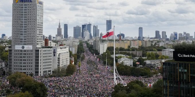 La grande manifestazione dell’opposizione in Polonia