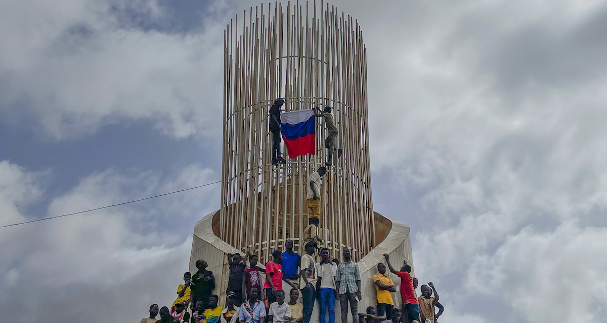 Niger’s passion for Russian flags