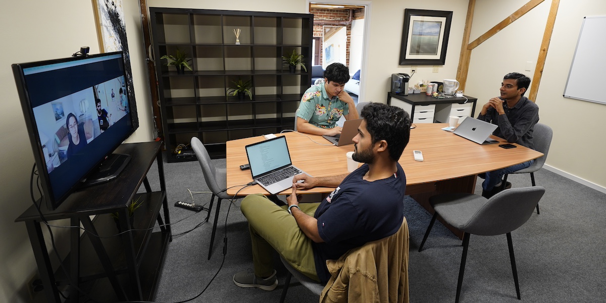 I vantaggi delle riunioni da 15 minuti