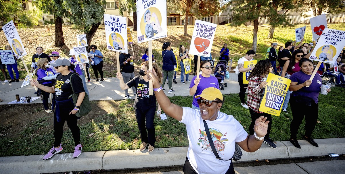 Negli Stati Uniti è iniziato il più grande sciopero di sempre nel settore sanitario del paese