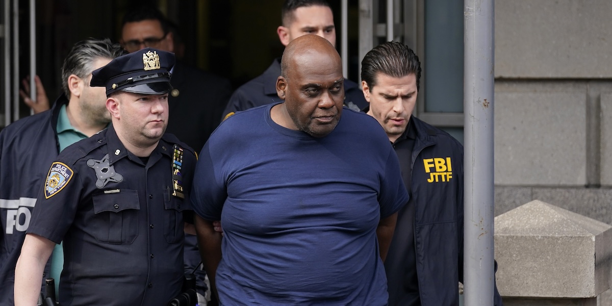 Frank James al momento dell'arresto (AP Photo/Seth Wenig, File)
