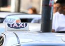 È in corso lo sciopero dei taxi di 24 ore che era stato annunciato per contestare le nuove norme del governo sull'aumento delle licenze