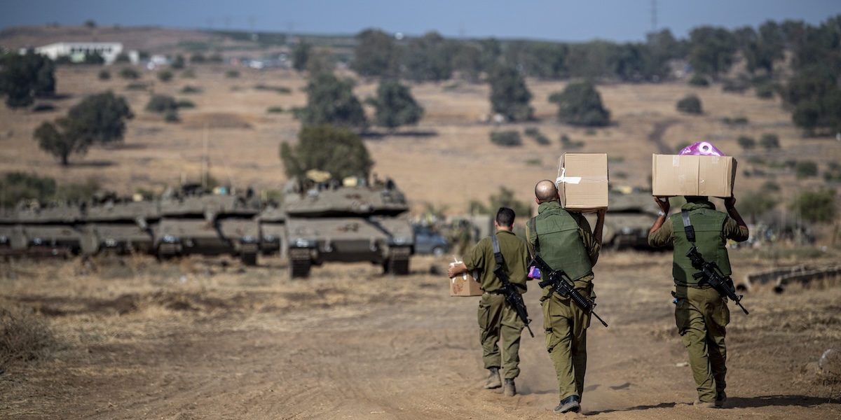 Soldati israeliani al confine con il Libano (AP Photo/Gil Eliyahu)