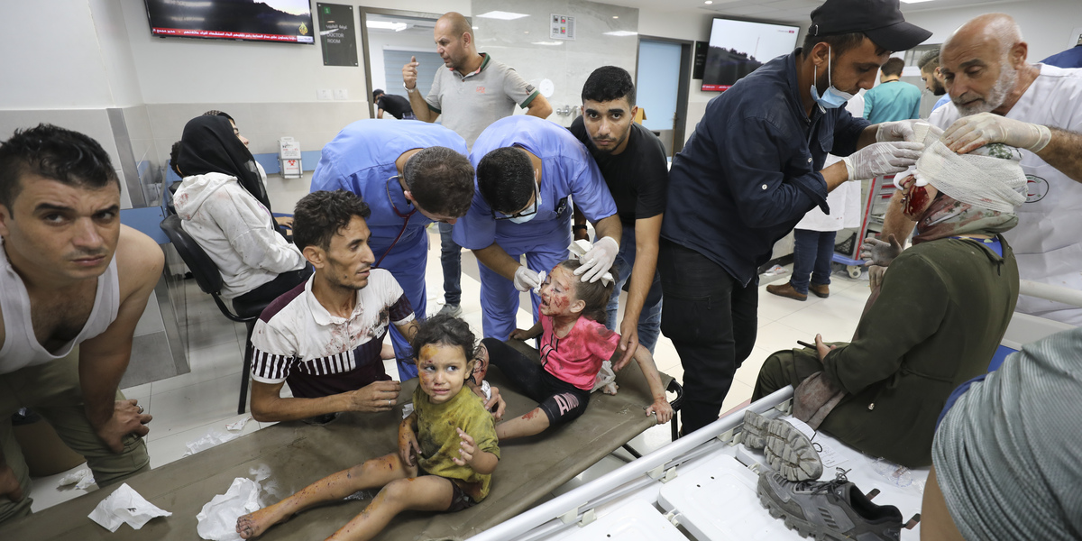 L'ospedale di al Shifa nella città di Gaza, l'11 ottobre (AP Photo/Ali Mahmoud)