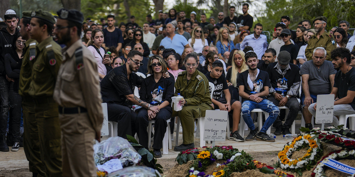 Un funerale a Gerusalemme, 12 ottobre (AP Photo/Francisco Seco)