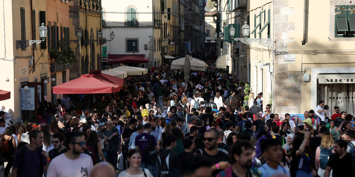Le strade di Lucca durante il Lucca Comics & Games 2022 (Vittorio Zunino Celotto/Getty Images)