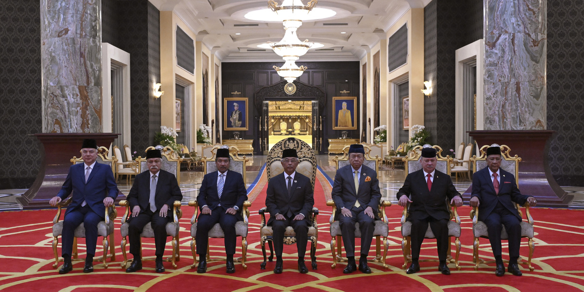 Una foto di gruppo della Conferenza dei governanti (Mohd Rasfan/Pool Photo via AP)