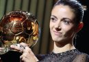 La calciatrice spagnola Aitana Bonmatí è stata premiata con il Pallone d’Oro femminile