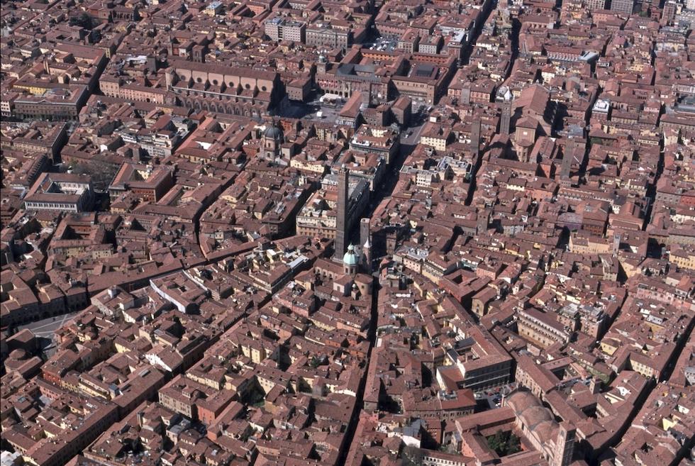 torri centro bologna