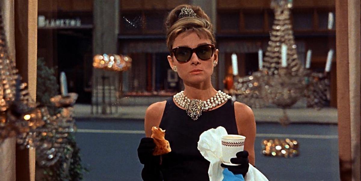 Una scena del film Colazione da Tiffany