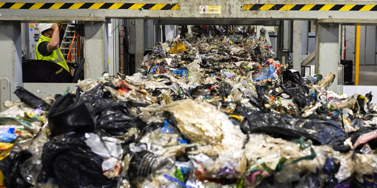 L'Unione Europea vieterà le esportazioni di rifiuti di plastica verso i paesi meno ricchi