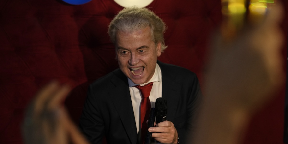Geert Wilders festeggia i primi risultati delle elezioni nei Paesi Bassi all'Aia, mercoledì 22 novembre