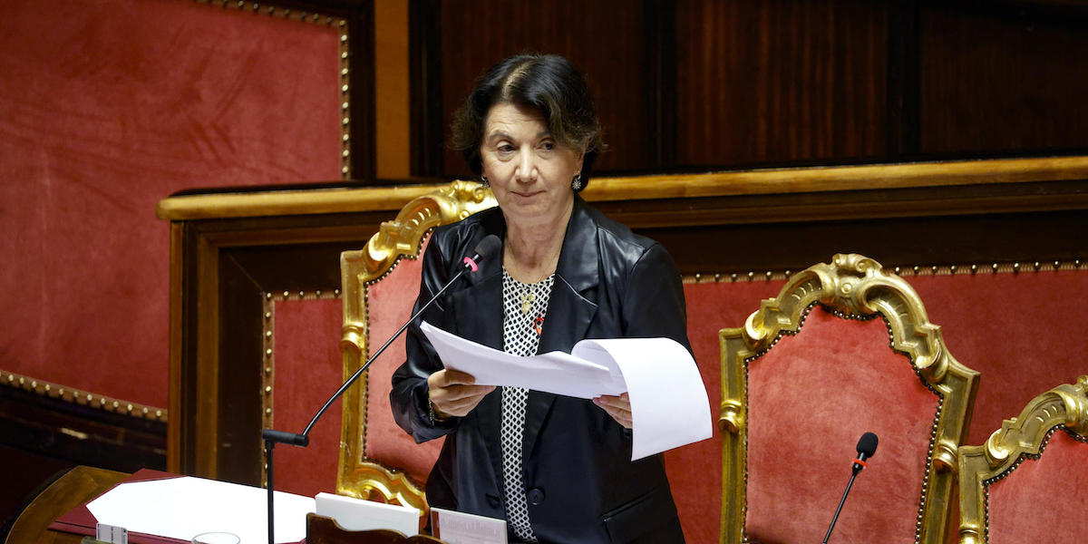 La ministra per la Famiglia, Eugenia Roccella, durante la discussione del disegno di legge in Senato (ANSA/FABIO FRUSTACI)