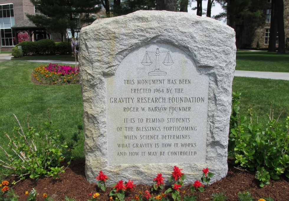 Gravity Research Foundation monumento Gordon College Massachusetts