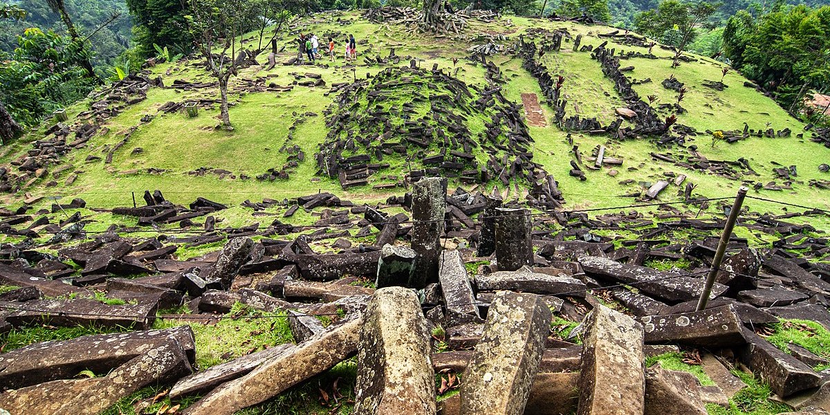 Il sito archeologico di Gunung Padang, in Indonesia (Wikimedia Foundation)