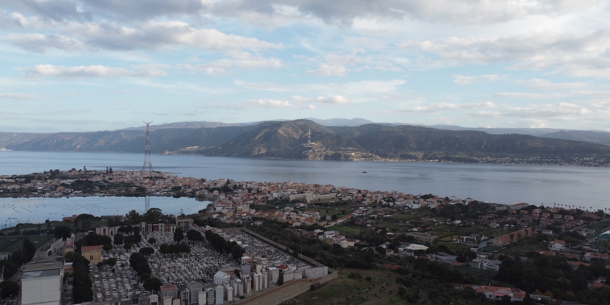 Torre Faro e lo stretto di Messina