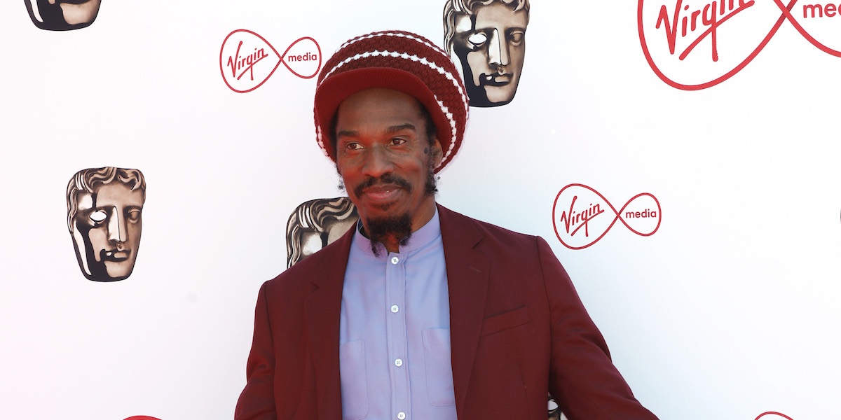 Benjamin Zephaniah, the British poet of Caribbean descent, also known for starring in the series “Peaky Blinders,” has died at the age of 65.
