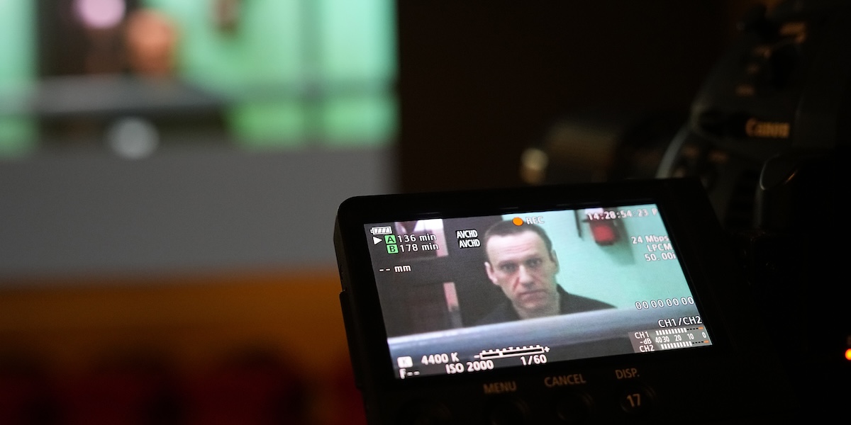 Alexei Navalny filmato mentre è in videoconferenza durante un'udienza della Corte Suprema russa, il 22 giugno del 2023
