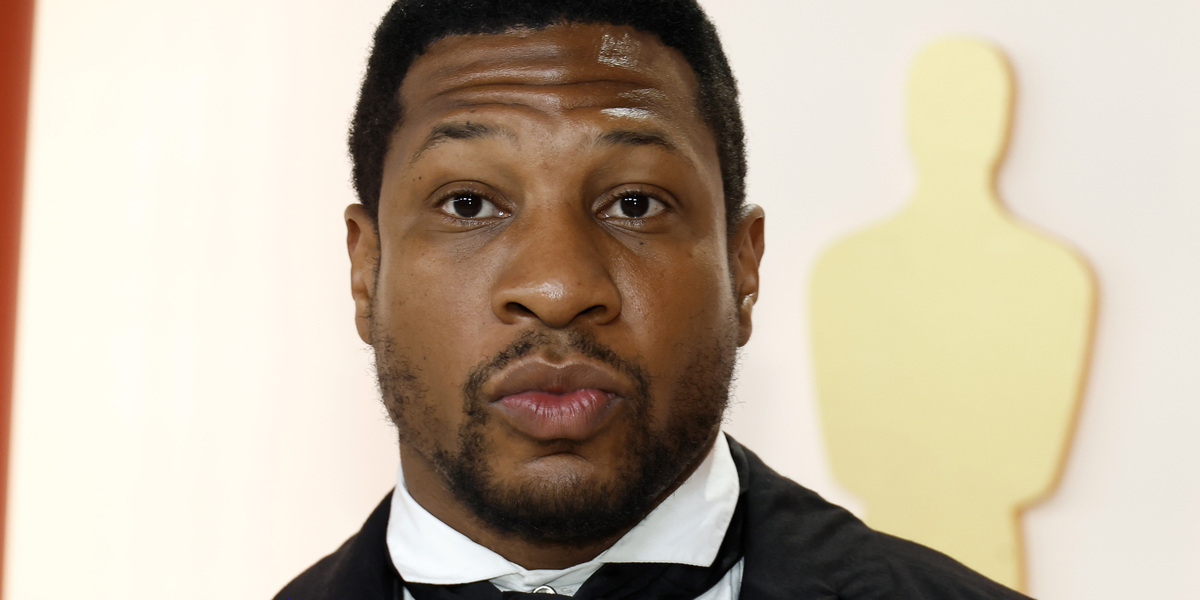 El actor estadounidense Jonathan Majors fue condenado por agredir a su exnovia, Grace Jabbari.