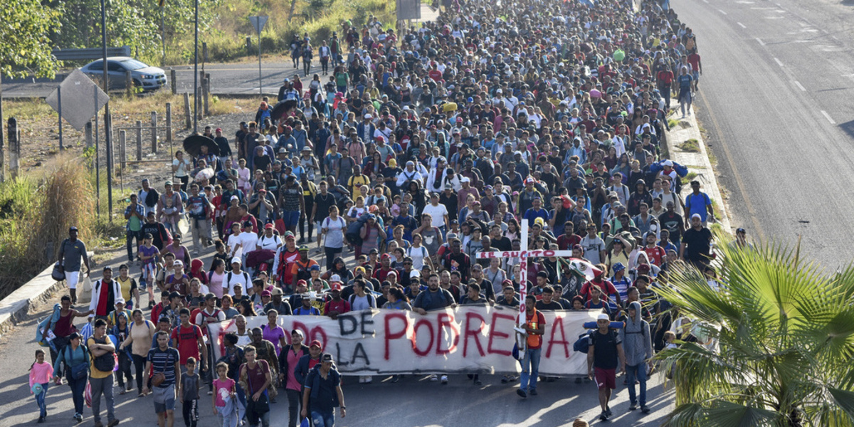 A new large caravan of migrants has departed from southern Mexico