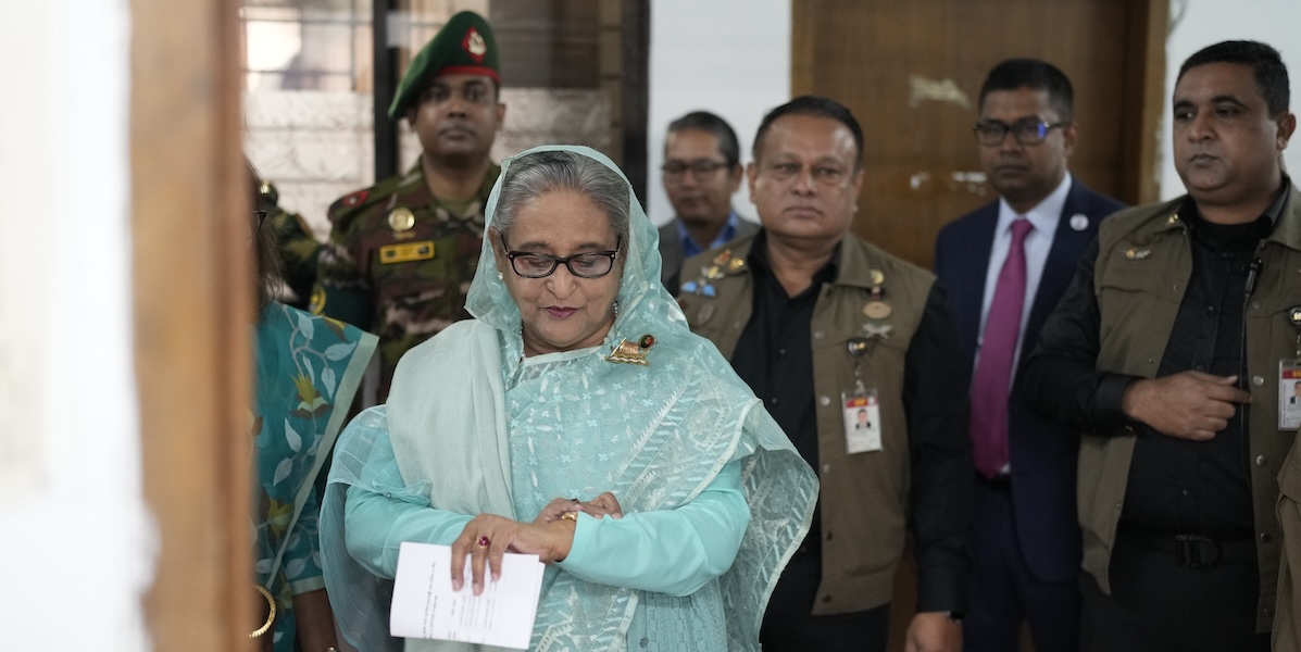 La controversa prima ministra Sheikh Hasina ha vinto ancora le elezioni in Bangladesh