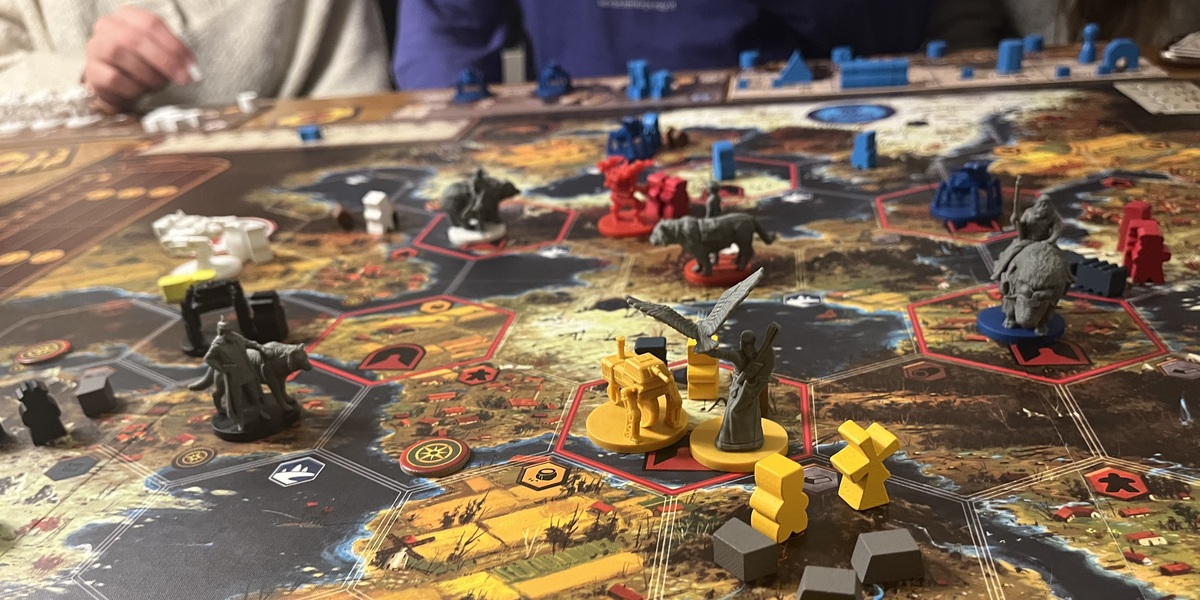 Una partita a Scythe (il Post)