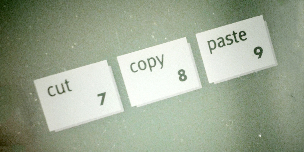 tre tasti virtuali con scritto sopra "cut", "copy" e "paste"