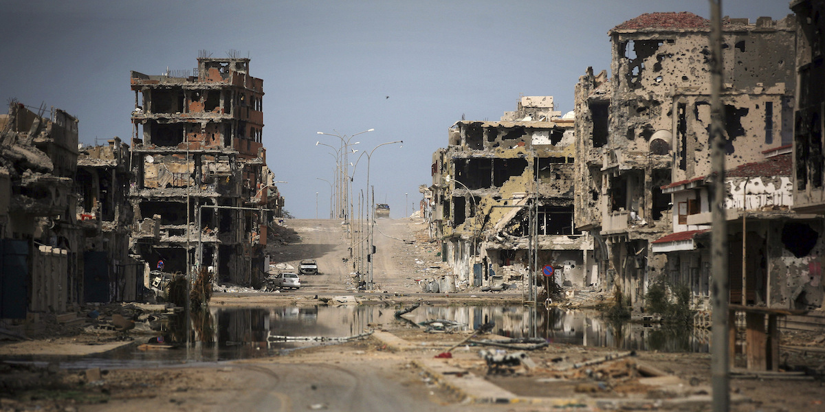 La città di Sirte, in Libia, nel 2011 (AP Photo/Manu Brabo, File)