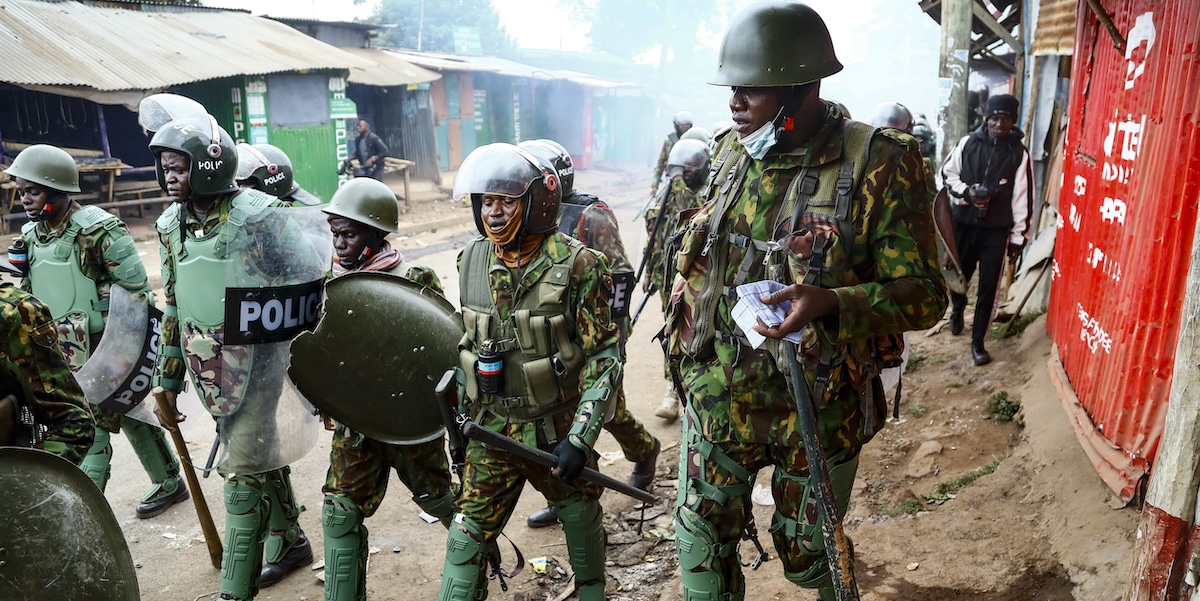 Poliziotti kenyani in tenuta antisommossa (AP Photo/Brian Inganga, File)